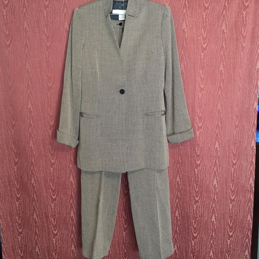 DON CASTER 2 PIECE PANTS SET WOMEN'S SIZE 8